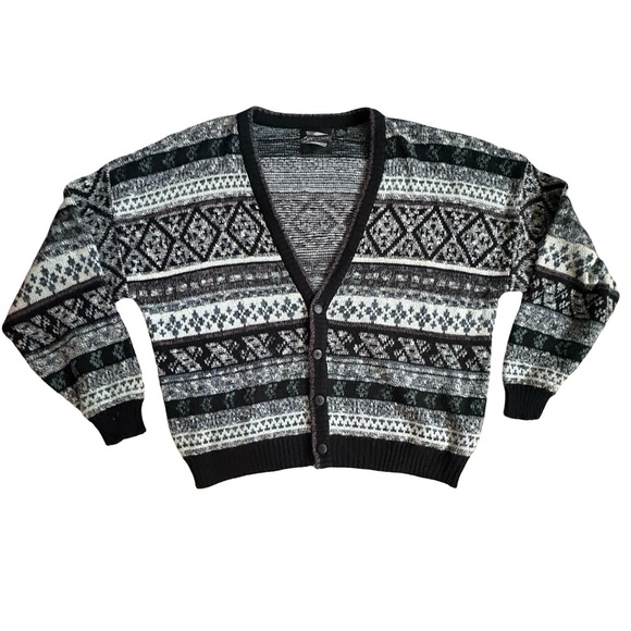 Men's Black and Gray Patterned Sweater - Picture 2 of 12